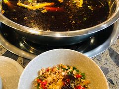 -肖肖酸萝卜鱼火锅(总店)