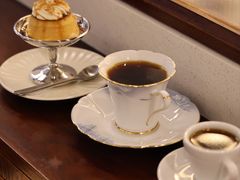 -Café Monson