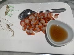 手剥河虾仁-蝶园·装修中(BFC外滩金融中心店)