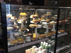面包甜点陈列柜-星巴克臻选(佛山佛罗伦萨小镇店)