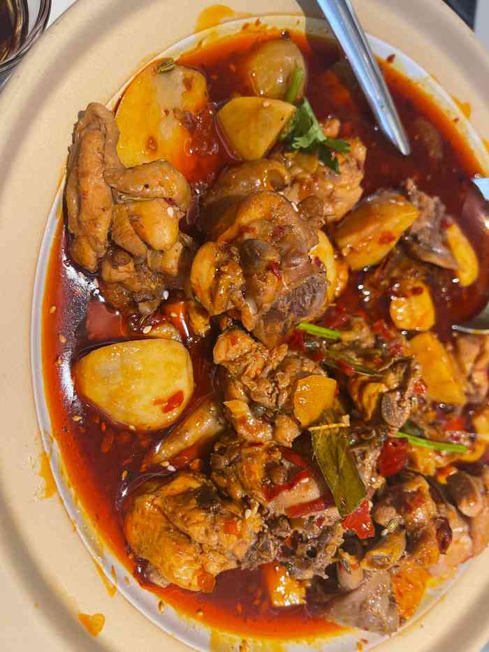 皆辣欢禧61砂锅芋儿鸡(江宸天街店)-"这家店就在江辰天街4楼,在街的