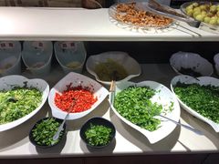 自助调料区-俭让佬妈现卤串串(温江总店)