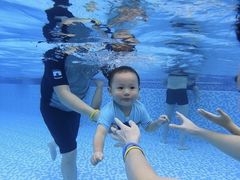 -龙格亲子游泳·水育早教中心(华亿大润发店)