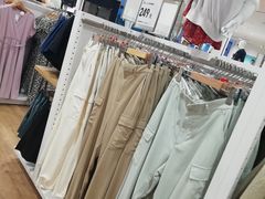 -优衣库(上海金桥国际商业广场店)