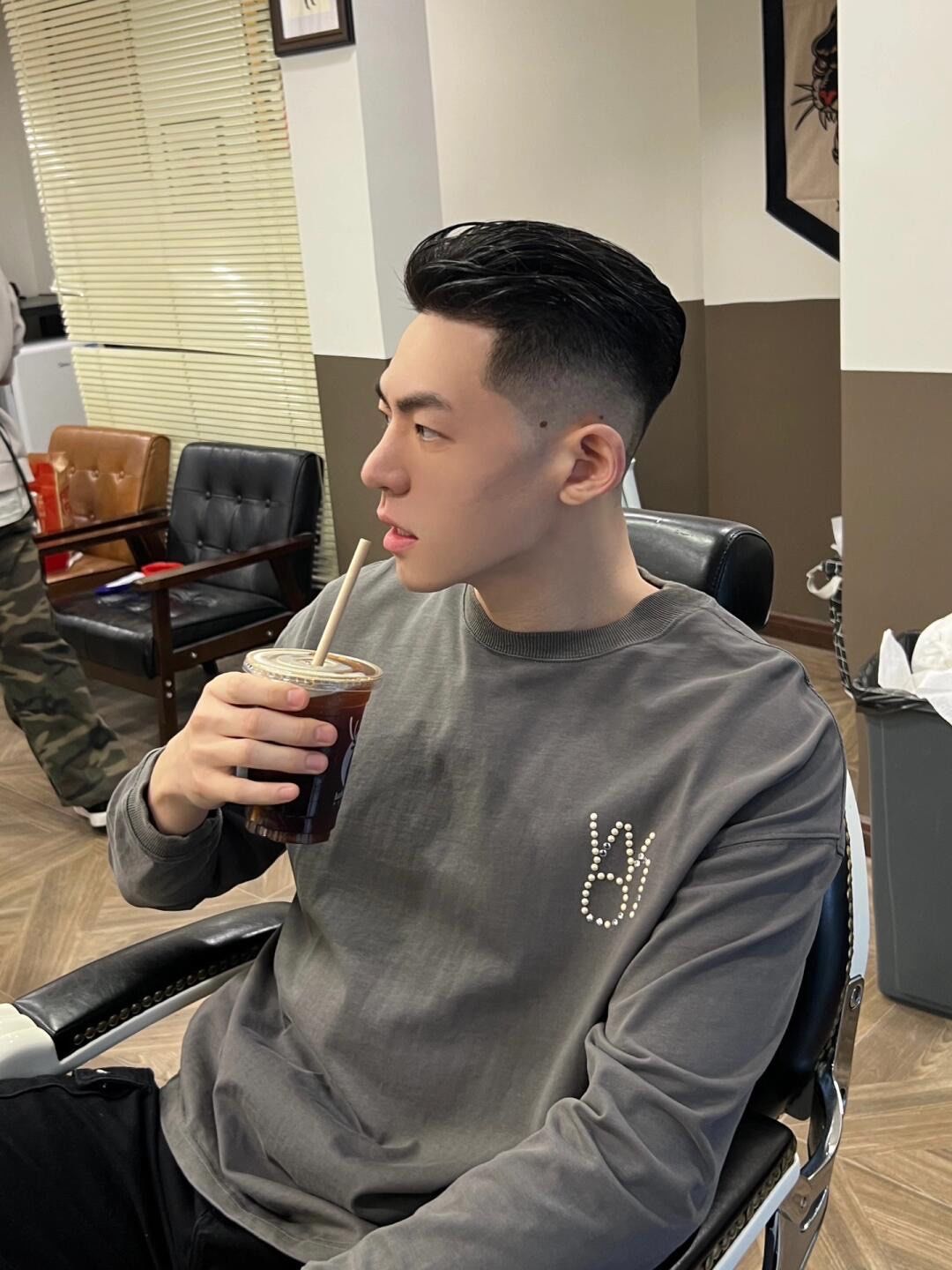 发型推荐 男生发型设计 经典后背