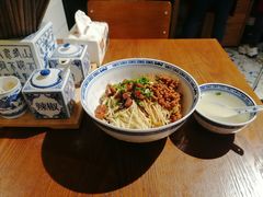 -辣肉面大王(天平路店)