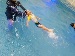 -爱乐游亲子游泳俱乐部