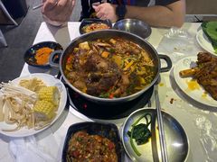 -运气牛自助酱大骨火锅(南京东路店)