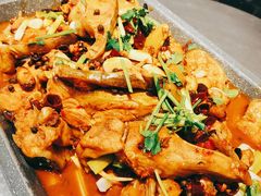 铁板鮰鱼-满堂春特色餐馆