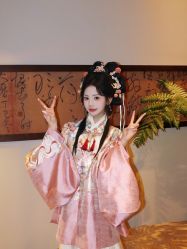 -一揽芳华汉服旗袍体验馆(拙政园店)