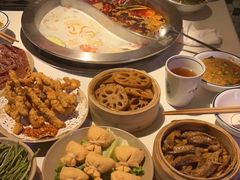 -卤校长重庆火锅(国兴店)