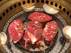 -山川小町·极番烧肉(新地假日广场店)