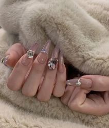 -雪儿·YuKi美甲美睫皮肤管理Salon