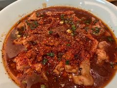 水煮肉片-川人川菜馆·小龙虾·鲜虾现做(黄山路店)