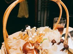 -余欢领鲜火锅(新街口店)
