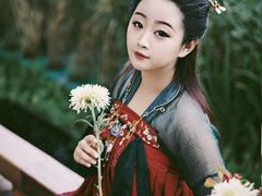 -翩若国风汉服体验馆