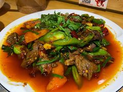 回锅牛肉-大众跷脚牛肉馆·非遗传承单位(峨眉山店)