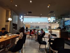 -POKEE VIA&Brunch·维娅(重庆来福士店)