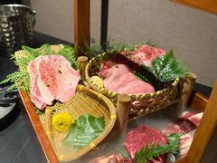 -山川小町·极番烧肉(新地假日广场店)