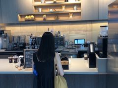-瑞幸咖啡(三里屯SOHO-6号楼店)