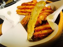 -HIGH FIVE哈福手工汉堡(桂林路店)