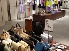 -URBAN REVIVO(七宝领展广场店)