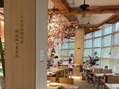 -蜜桃餐厅·伴山(湖滨商业街店)