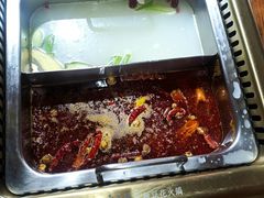 -东巴婆婆云南鱼豆花火锅(大东门店)