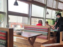 -蜜桃餐厅·伴山(湖滨商业街店)