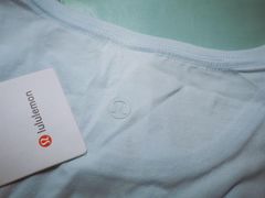 -lululemon(上海浦东IFC店)