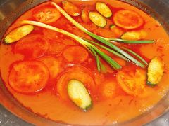 -茅草房·河畔园林火锅