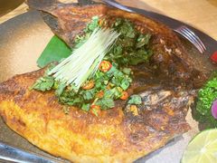 香茅草烤罗非鱼-麦麦山云南菜(复地活力城店)