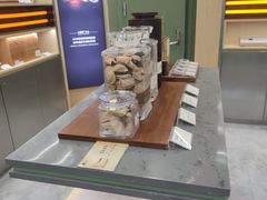 -小罐茶(济南恒隆广场店)