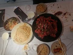 -巴厘龙虾·榜首油焖大虾(音乐学院·沿江酒馆店)