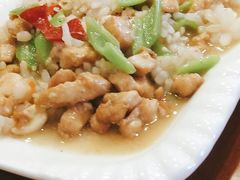 -园中园美食城