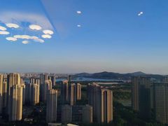 -双子楼大酒店(城开国际写字楼店)