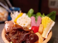 -湊湊火锅·茶憩(打浦桥日月光店)