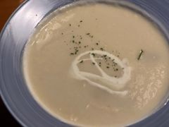 鲜虾蘑菇忌廉汤-绿茵阁牛扒餐厅(客村店)