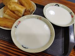 石磨豆浆-禾诗夜市大饼油条(松江店)