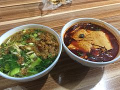 -老字号杨坡红油米线腊汁肉夹馍(东四道巷店)
