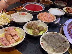 -沸炉重庆老火锅(军事博物馆店)