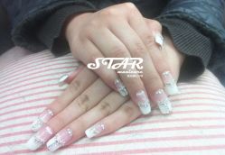 13-STAR美甲店