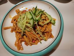 天山莜面皮-楼兰古丽·新疆拌面·清真(华阳城店)
