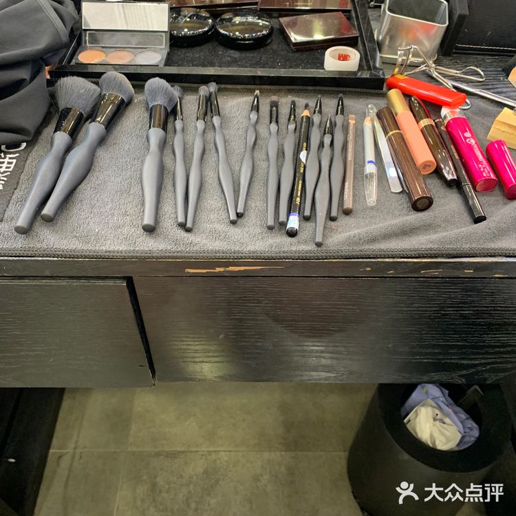 去体验了一下美美的证件照拍摄