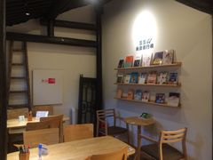 -猫的天空之城概念书店(杭州南宋御街店)