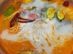 -洱火云南酸菜牛肉火锅(石景山当代商城店)