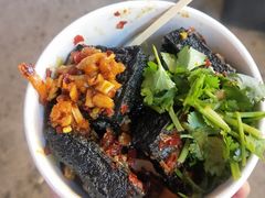 黑色经典臭豆腐-黑色经典臭豆腐·湖南特产(步行街店)