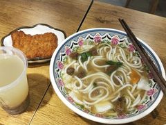 -鑫花溪牛肉米粉(人民广场店)