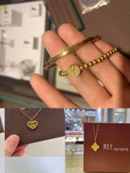 -周生生Chow Sang Sang(先天下店)