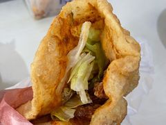 炸蛋葱油饼-小红车炸蛋葱油饼